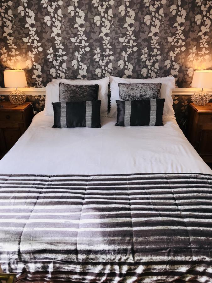 The Cock Inn Bed And Breakfast Glemsford Экстерьер фото